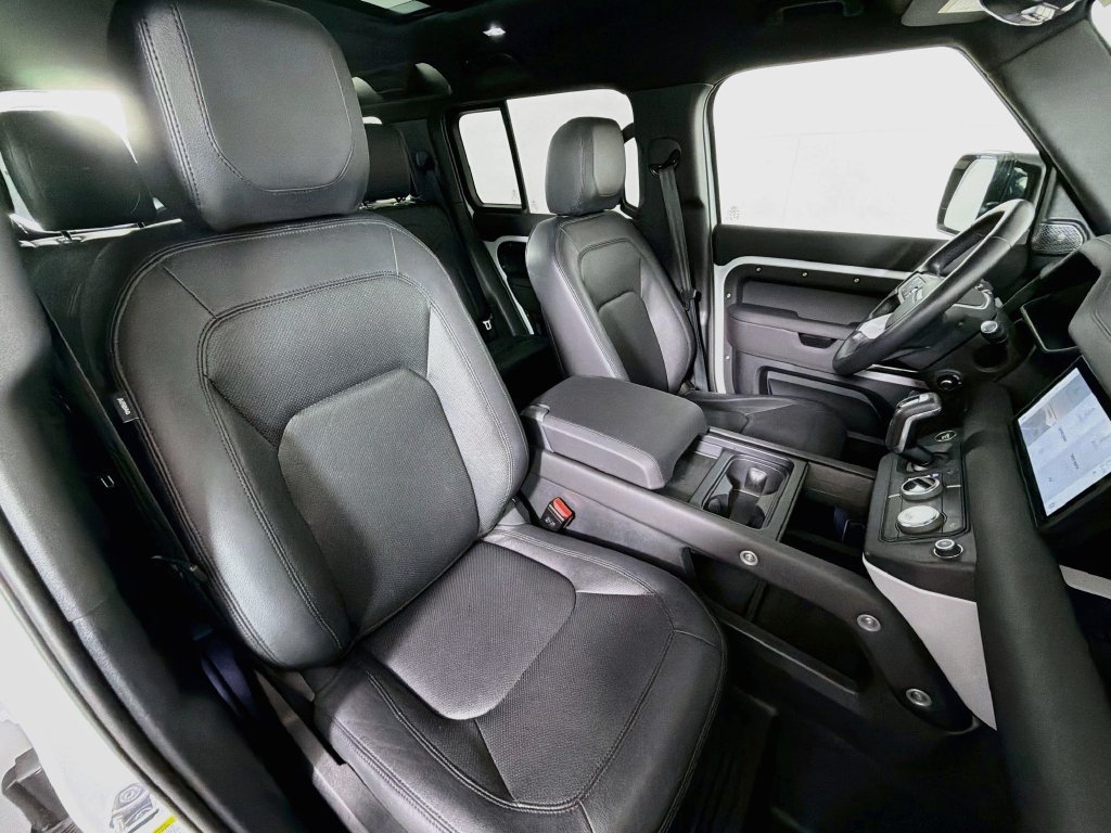 Used 2024 Land Rover Defender 110 S AWD/4WD image 29