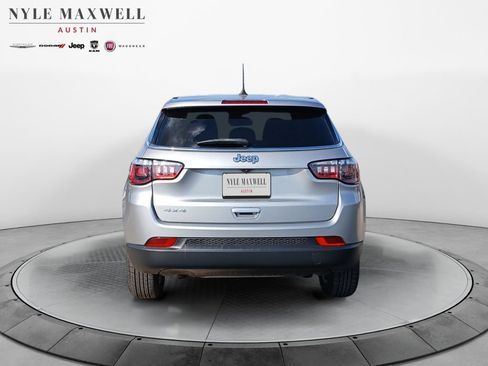 Used 2023 Jeep Compass Sport AWD/4WD image 15