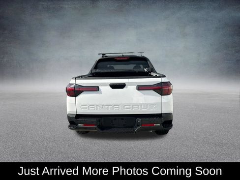 Used 2025 Hyundai Santa Cruz SEL FWD image 2