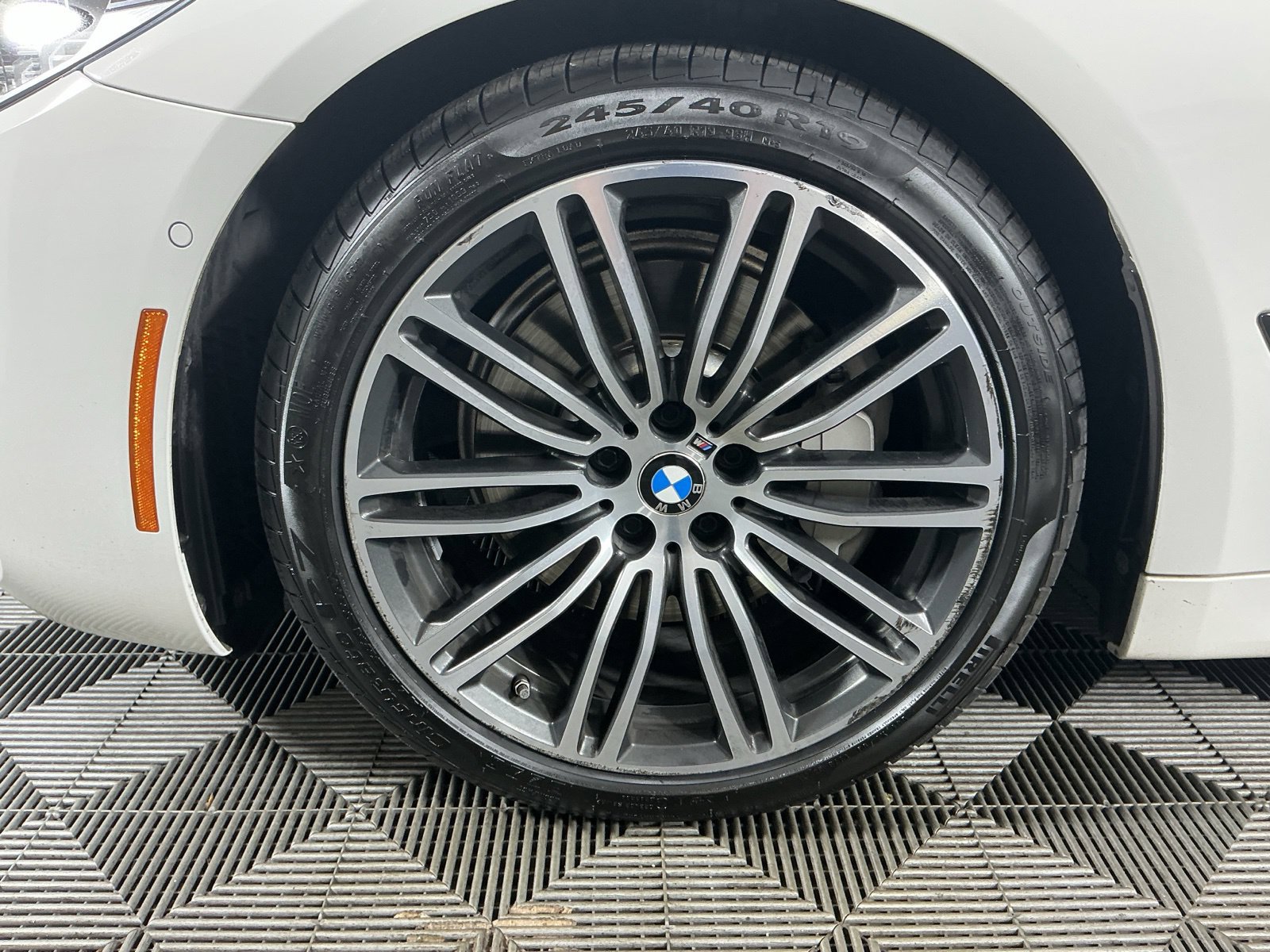 Used 2019 BMW 540i xDrive w/ M Sport Package AWD/4WD image 5