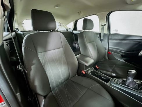 Used 2016 Ford Focus SE w/ Interior Protection Package image 26