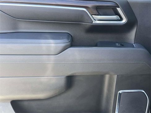 Used 2025 GMC Sierra 1500 SLT image 19