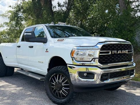 Used 2024 RAM 3500 Big Horn AWD/4WD image 2