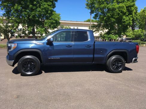 Used 2021 GMC Sierra 1500 SLE w/ Remote Start Package AWD/4WD image 3