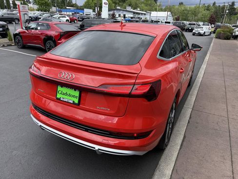 Used 2021 Audi e-tron Prestige w/ Prestige Package AWD/4WD image 6