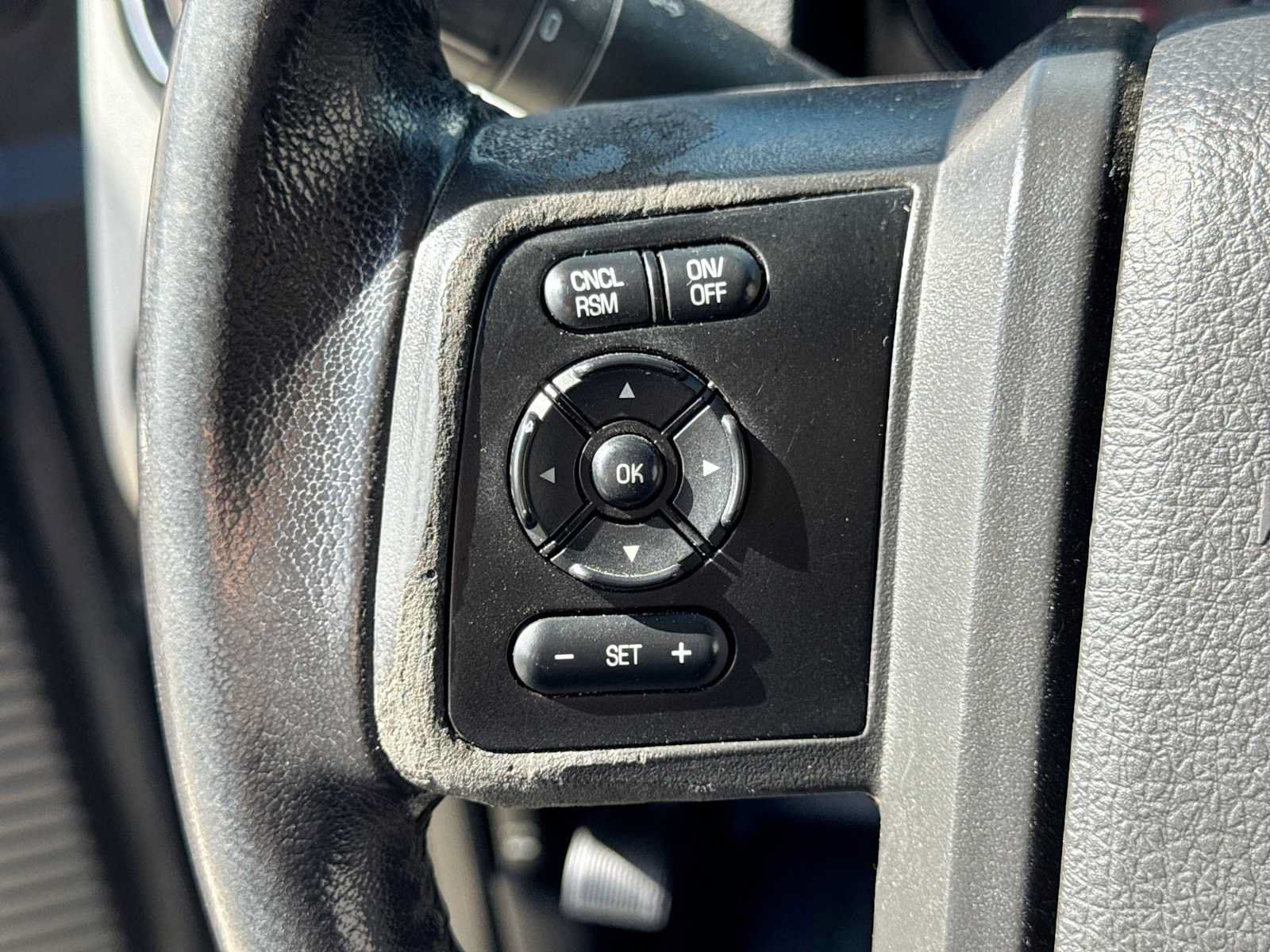 Used 2015 Ford F250 Lariat w/ Lariat Ultimate Package AWD/4WD image 23