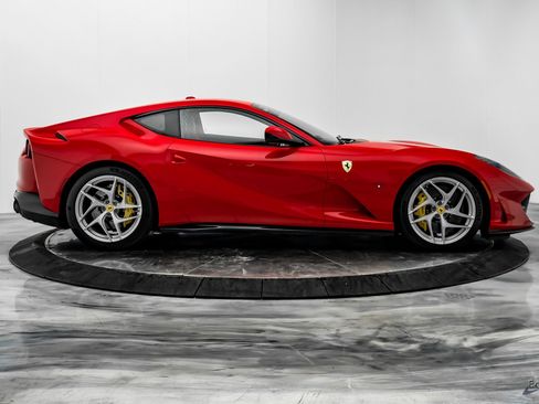 Used 2018 Ferrari 812 Superfast image 19