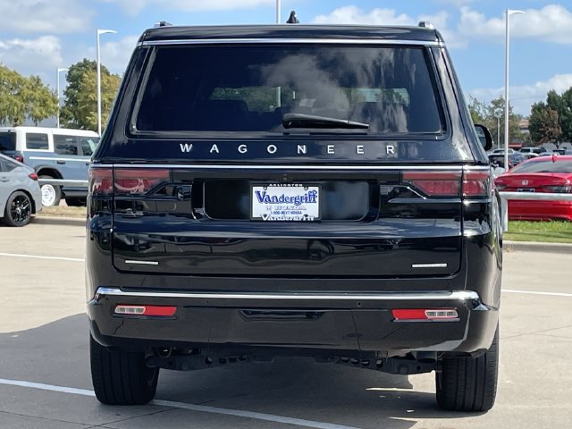 Used 2023 Jeep Wagoneer Series III w/ Premium Group I AWD/4WD image 5