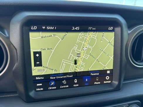 Used 2023 Jeep Wrangler Unlimited w/ Cold Weather Group AWD/4WD image 7