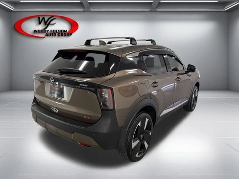 Used 2025 Nissan Kicks SR FWD image 6