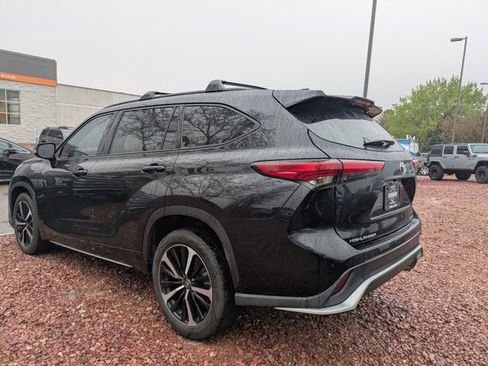Used 2021 Toyota Highlander XSE AWD/4WD image 7
