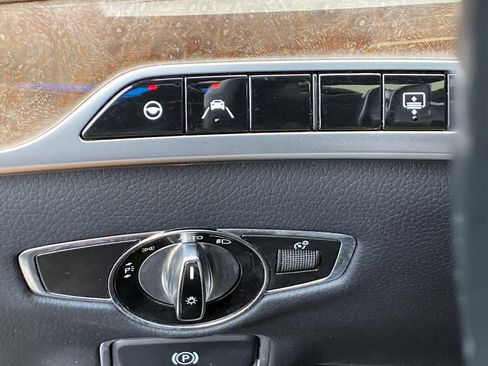 Used 2019 Mercedes-Benz S 560 4MATIC Sedan image 21