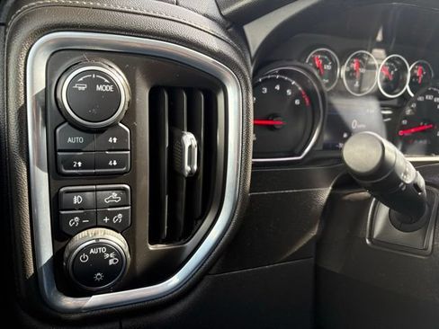 Used 2022 Chevrolet Silverado 1500 LT Trail Boss w/ Convenience Package II AWD/4WD image 22