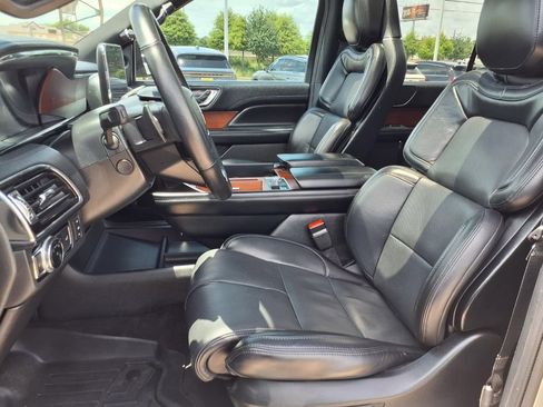 Used 2020 Lincoln Navigator Reserve AWD/4WD image 25