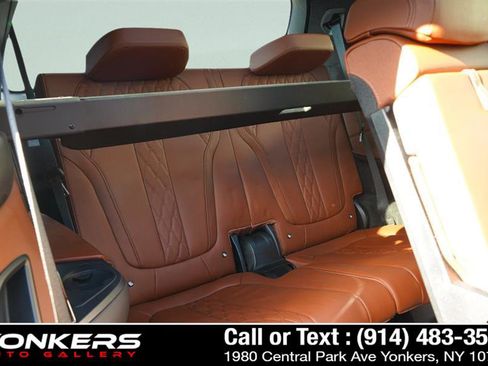Used 2024 BMW X7 M60i w/ Executive Package image 29