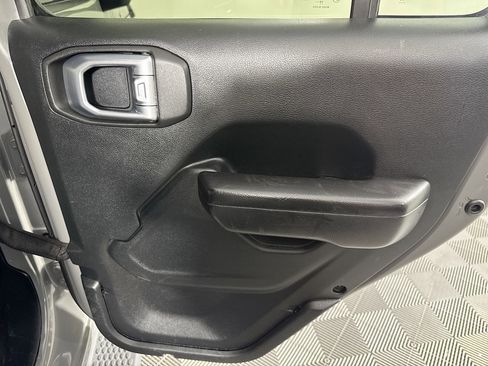 Used 2020 Jeep Wrangler Unlimited Sport S image 27