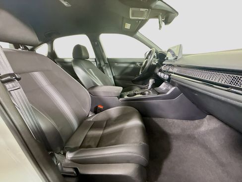 Used 2023 Honda Civic Sport image 29