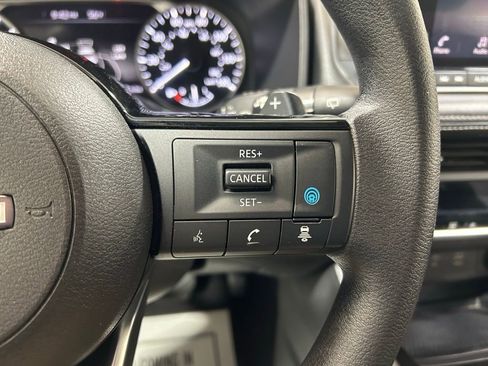 Used 2023 Nissan Rogue SV image 23