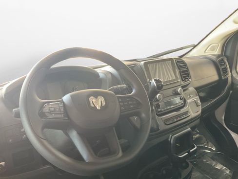 Used 2025 RAM ProMaster 2500 w/ Safety Group FWD image 10