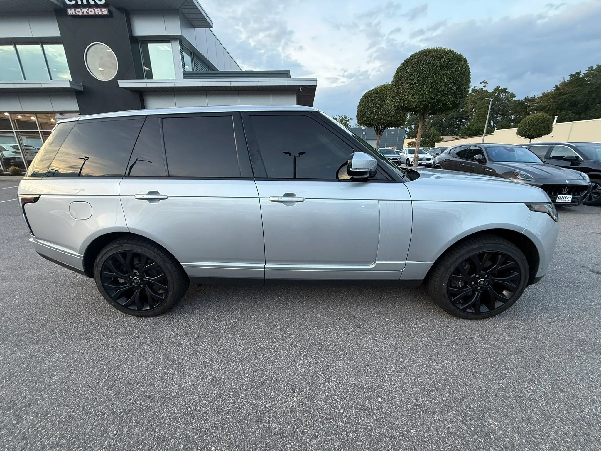 Used 2020 Land Rover Range Rover HSE AWD/4WD image 8