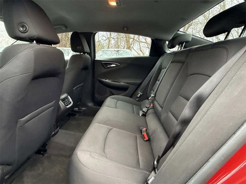 Used 2016 Chevrolet Malibu LT image 13