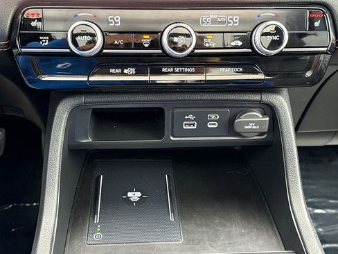 Certified 2024 Honda Pilot TrailSport image 34