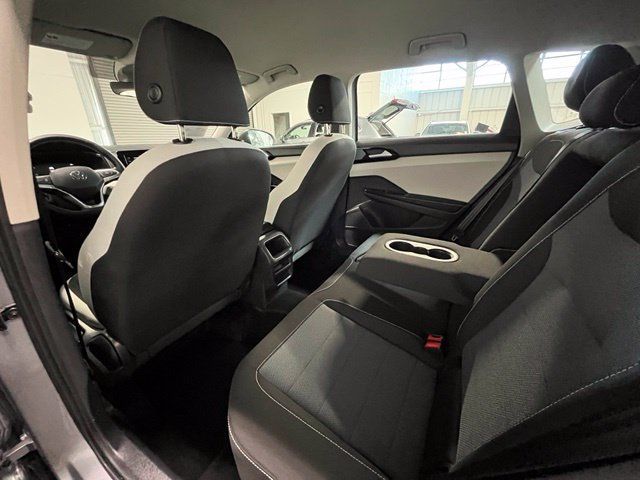 Used 2025 Volkswagen Taos S AWD/4WD image 16