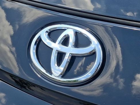 Used 2026 Toyota Corolla SE FWD image 9
