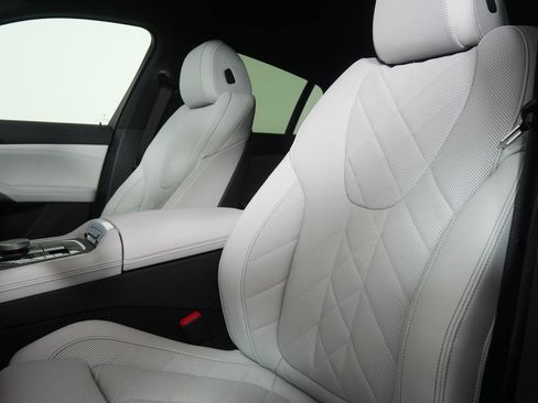 New 2027 BMW X6 xDrive40i w/ Premium Package AWD/4WD image 10