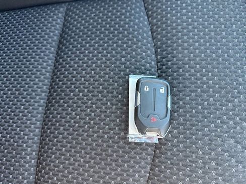 Used 2024 GMC Terrain SLE image 5