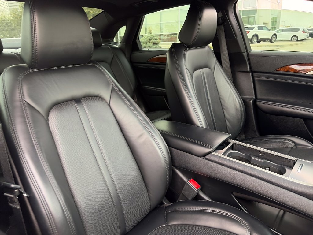 Used 2020 Lincoln MKZ Reserve w/ Monochromatic Package AWD/4WD image 12