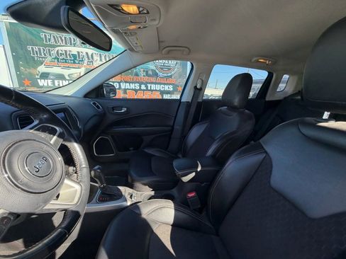 Used 2019 Jeep Compass Latitude image 25