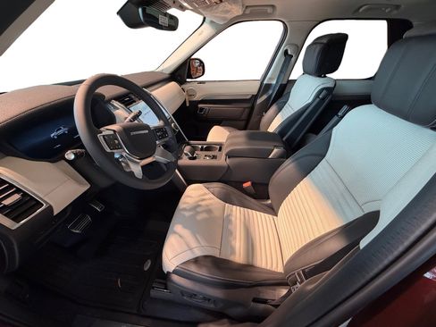 New 2026 Land Rover Discovery Limited Edition AWD/4WD image 9