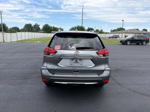 Used 2018 Nissan Rogue SV AWD/4WD image 6