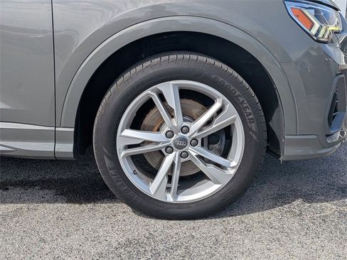 Used 2020 Audi Q3 2.0T Premium Plus w/ Premium Plus Package image 11