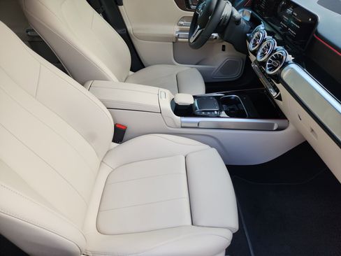 Certified 2023 Mercedes-Benz EQB 300 4MATIC image 15