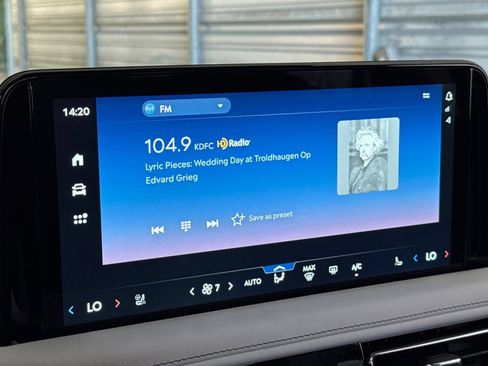 New 2026 Lincoln Aviator AWD w/ Jet Appearance Package image 14