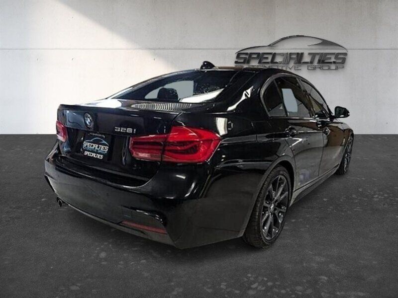 Used 2016 BMW 328i Sedan RWD image 10