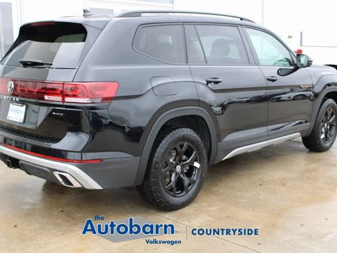 Used 2026 Volkswagen Atlas Peak Edition AWD/4WD image 6