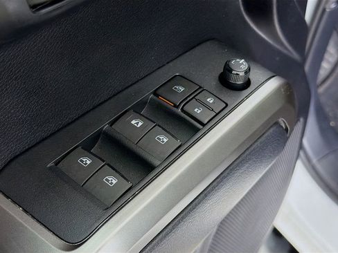 Used 2021 Toyota Tacoma SR5 image 20