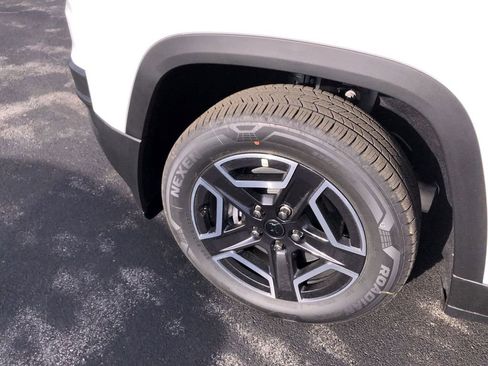 New 2026 Jeep Cherokee Limited AWD/4WD image 10