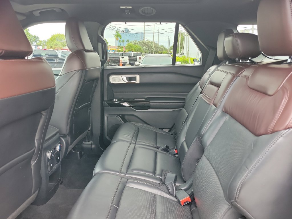 Used 2021 Ford Explorer Platinum AWD/4WD image 17