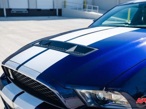 Used 2010 Ford Mustang Shelby GT500 RWD image 27