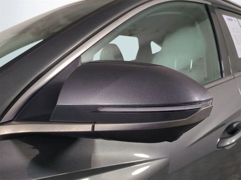 Certified 2022 Hyundai Tucson Limited w/ Cargo Package FWD image 12