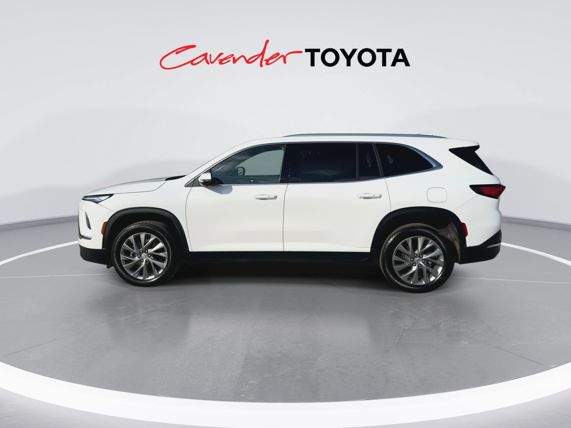 Used 2025 Buick Enclave Preferred FWD image 5