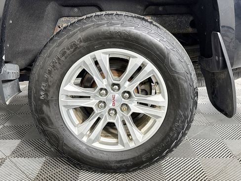 Used 2019 GMC Canyon SLE image 35