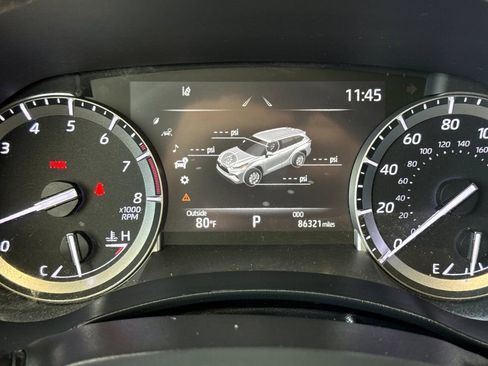 Used 2022 Toyota Highlander XLE FWD image 25