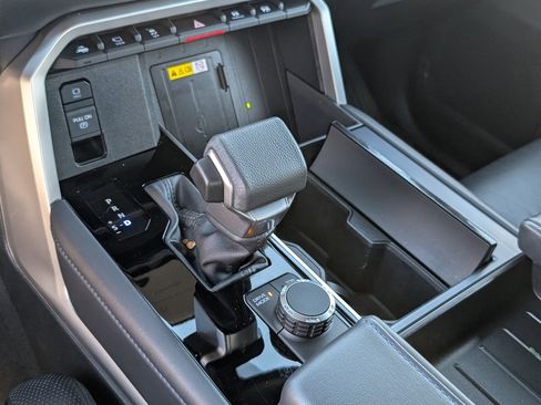 Used 2023 Toyota Tundra Platinum image 16