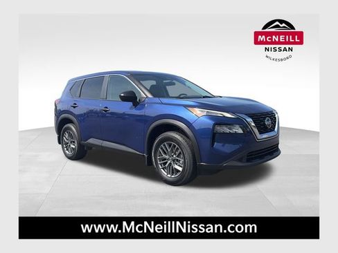 Used 2021 Nissan Rogue S FWD image 1