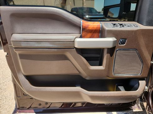 Used 2018 Ford F250 King Ranch w/ King Ranch Ultimate Package AWD/4WD image 11